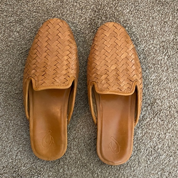 OluKai Brown Woven Slip-On Shoes - Picture 1 of 3